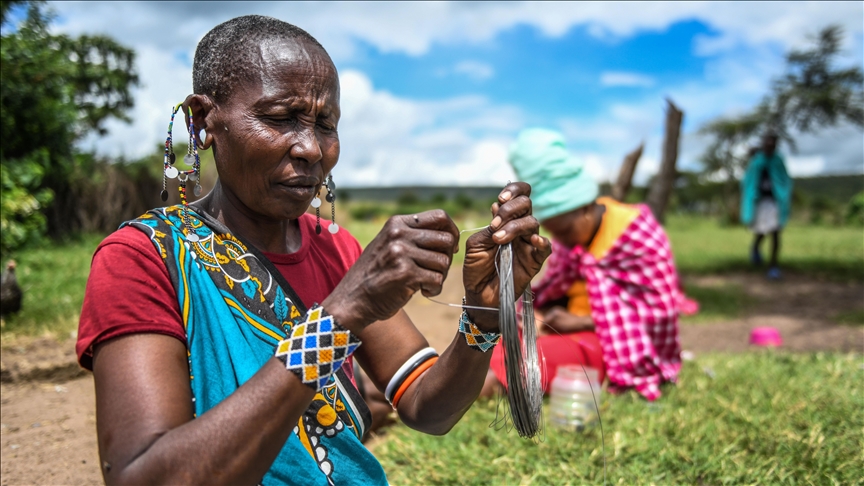 Gratë Maasai në Kenia tërheqin vëmendjen me stilin e jetesës dhe traditat e tyre
