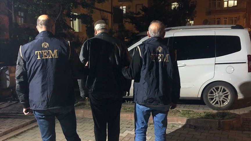 K谋rm谋z谋 bültenle aranan terör örgütü DEA艦 艧üphelisi 碍谋谤谋办办补濒别'de yakaland谋