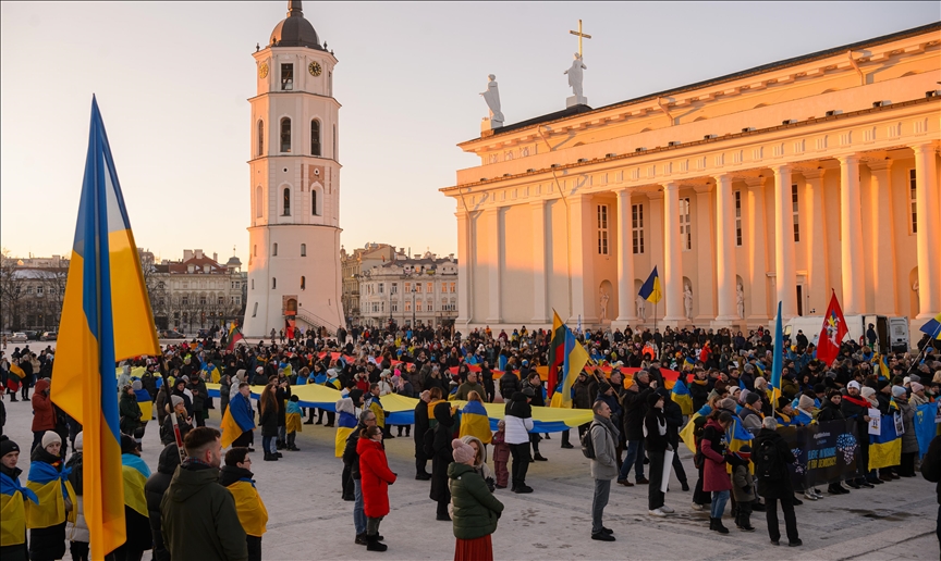 Lithuanian lawmakers seek to revoke citizenship of Russia supporters