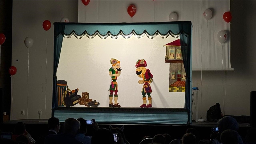 İsveç'in başkenti Stockholm'de geniş katılımlı çocuk şenliği düzenlendi