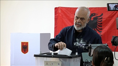 Arnavutluk'taki genel seçimi, resmi olmayan sonuçlara göre Başbakan Rama'nın partisi kazandı