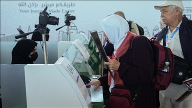 السفير السعودي لدى تركيا يودع الحجاج في مطار أسنبوغا