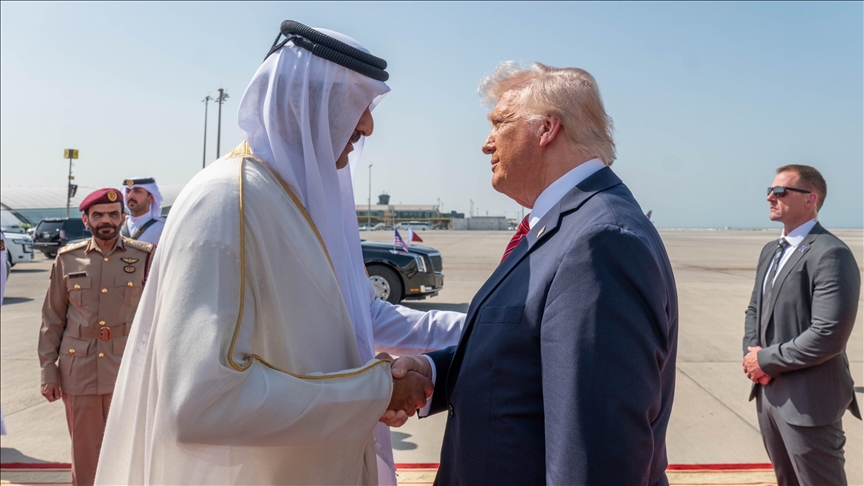 Qatar’s emir meets Trump, says working together to promote peace