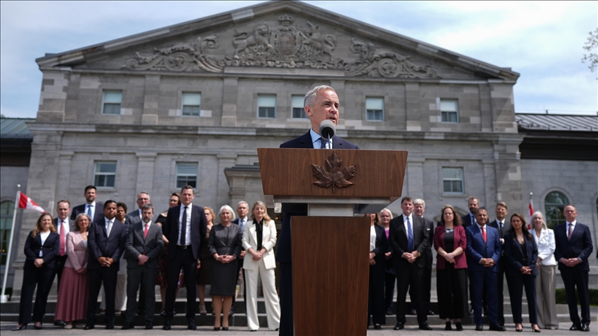 Canada’s Carney meets new Cabinet