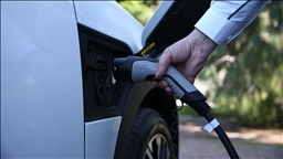 Dünyada bu yıl satılan tüm araçların dörtte birinden fazlasının elektrikli olması bekleniyor