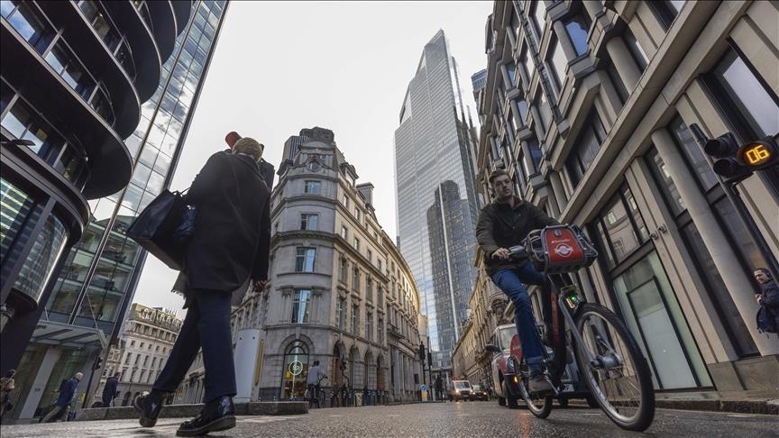 British economic growth exceeds expectations in Q1