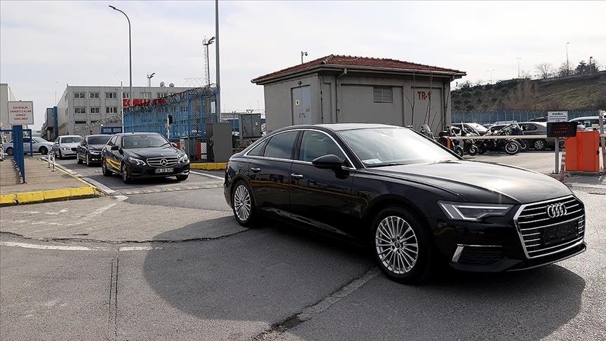 Delegacioni rus mbërrin në Stamboll përpara bisedimeve me Ukrainën