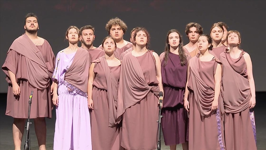10. Roman Kahramanları İٲԲܱ Edebiyat Festivali devam ediyor