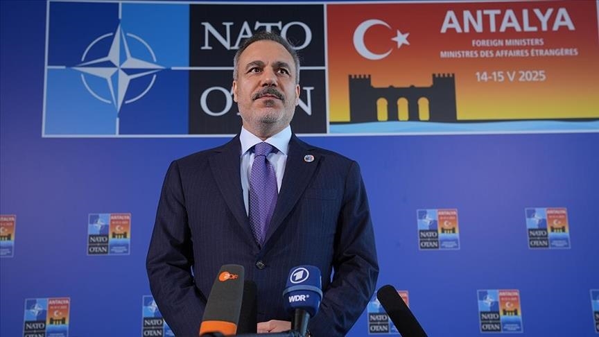 فيدان: استضافة اجتماع الناتو شرف كبير لتركيا