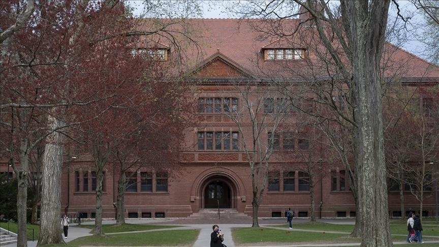 Harvard taps $250M from budget to sustain research efforts