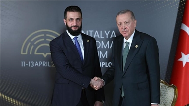 Serokomarê Sûriyeyê Şara sipasiya Serokomar Erdogan kir