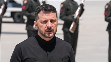 Zelensky: "Nous commencerons les négociations par une rencontre avec le président Erdogan"