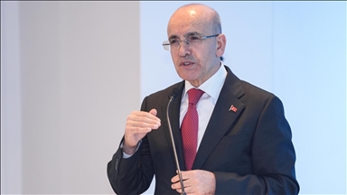 Bakan Şimşek: Yabancı para cinsi mevduat talebi ve ülke risk primi gerilerken rezerv birikimi yeniden başladı
