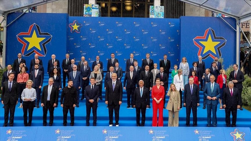 الرئيس أردوغان يشارك في قمة المجتمع السياسي الأوروبي