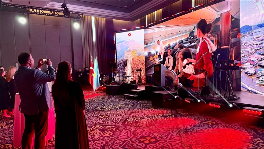 THY'nin Kazakistan'ın başkenti Astana'ya uçuşlarının başlamasının 20. yılı kutlandı