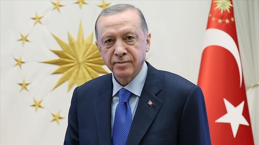 Presidenti Erdoğan mbërrin në Shqipëri