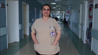 Nezaket hemşire, Hakkari'de 30 yıldır hastalara şefkatle bakıyor 