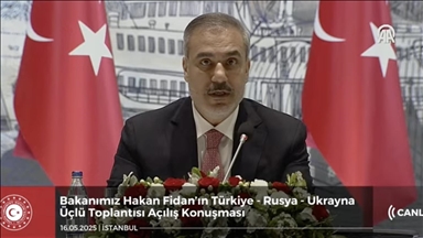 En direct:  Discours de  Hakan Fidan au début de la réunion trilatérale Turquie - Russie - Ukraine.