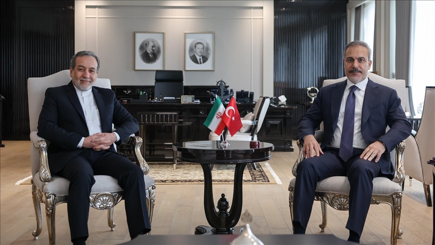 فيدان وعراقجي يبحثان مسار مفاوضات البرنامج النووي الإيراني