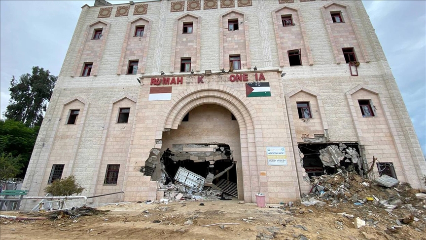 غزة تباد.. الجيش الإسرائيلي يحاصر المستشفى الإندونيسي شمالي القطاع
