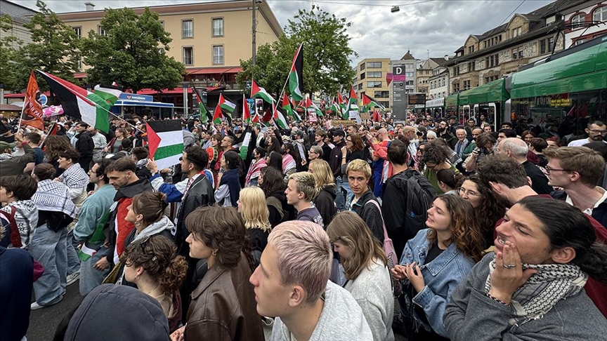 Eurovision'u kazanan Avusturya olurken, İsrail'in katılımı protesto edildi