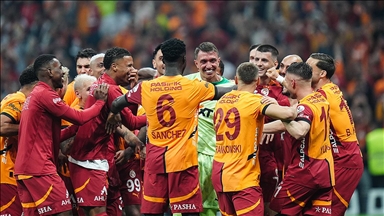 Galatasaray beşinci yıldızı takan ilk takım oldu
