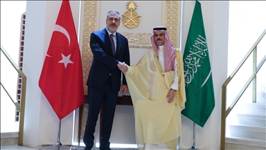 Dışişleri Bakanı Fidan, Suudi mevkidaşı Bin Ferhan ile Riyad'da görüştü