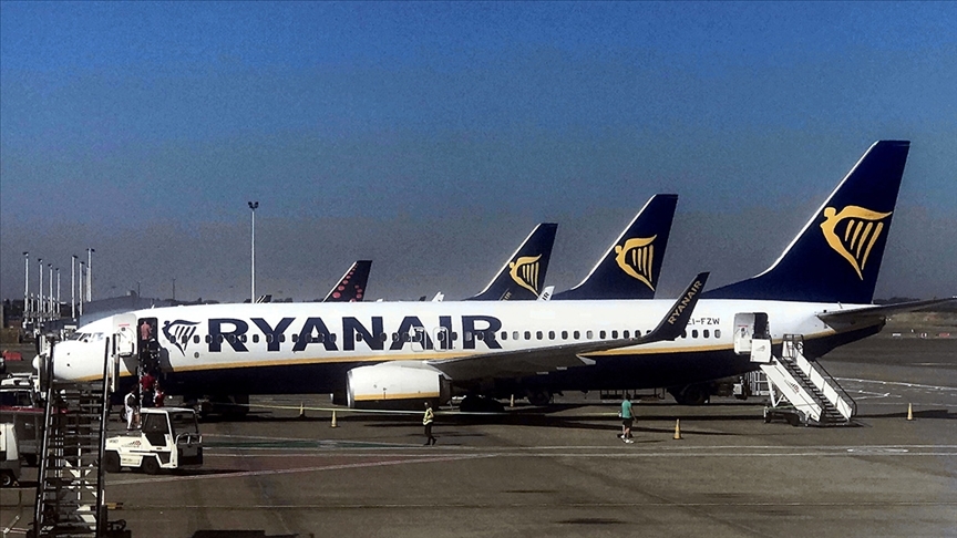 Ryanair'in karı düşük bilet fiyatlarının etkisiyle azaldı