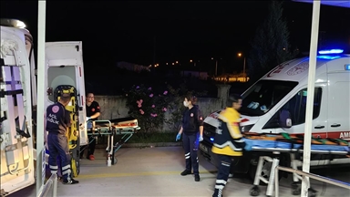 Manisa'da devrilen minibüsteki 1 kişi öldü, 13 kişi yaralandı