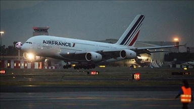 Panne du contrôle aérien à Paris-Orly : 15% des vols supprimés lundi
