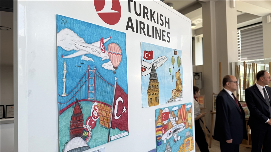 Turkish Airlines u ndan çmime fituesve të konkursit ndërshkollor të pikturës në Maqedoninë e Veriut