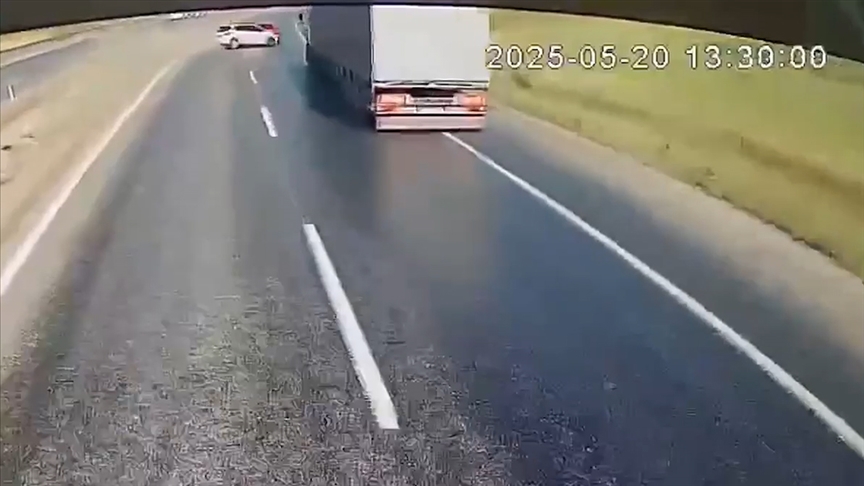 Batman'da şarampole devrilen otomobilin sürücüsü yaralandı
