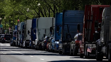 US transportation secretary announces English proficiency for truckers