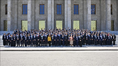 TBMM Başkanı Kurtulmuş, Meclis'te gençleri ağırladı