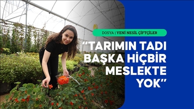 Genç çiftçi raf ömrünü 30 güne çıkardığı yenilebilir menekşeleri pazarlıyor