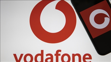 Vodafone posts loss, warns trade, currency uncertainties may affect earnings