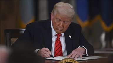 Trump, internette yapay zekayla oluşturulan cinsel içerikleri engelleyecek yasa tasarısını imzaladı