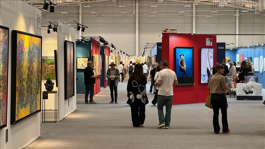 ArtContact İstanbul 5. Uluslararası Çağdaş Sanat Fuarı başladı