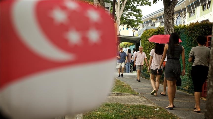 Singapore's premier announces new Cabinet 2 weeks after election victory
