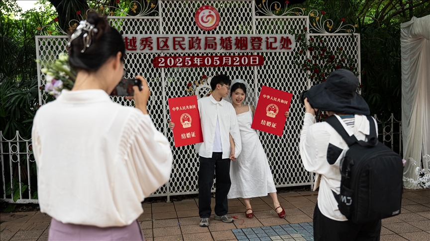 Kinë, 20 maji mbetet data e preferuar e martesës në vend