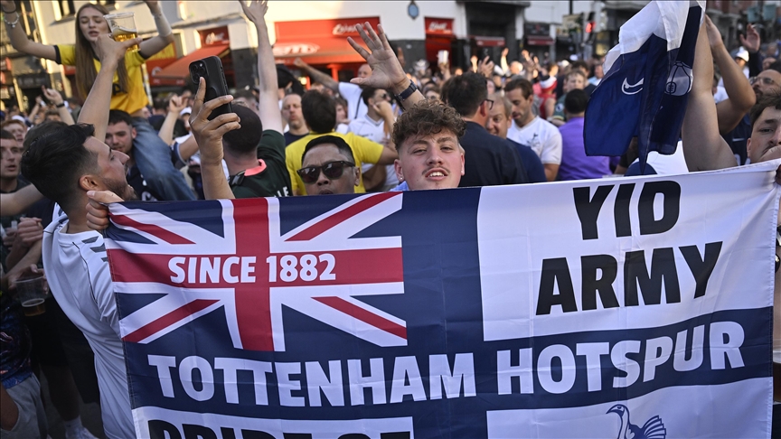 Navijači Tottenhama i Manchester Uniteda pripremaju se za finale Lige Evrope