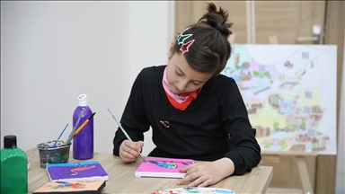 Vanlı öğԳ "۱şın yeşil kuşları" resmiyle Türkiye birincisi oldu
