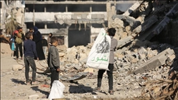 Conflicting reports on entry of humanitarian aid into Gaza amid famine fears