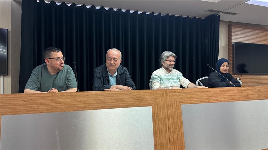 Yazar Akif Emre için saygı programı düzenlendi