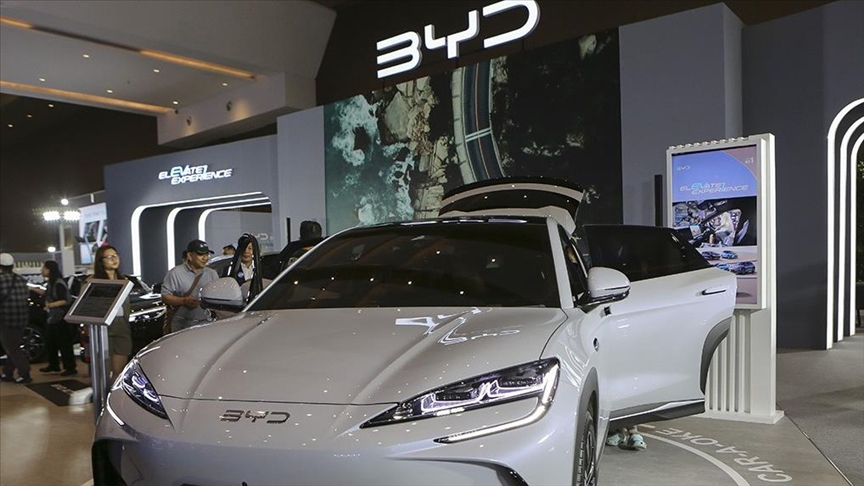 Chinese electric vehicle firm BYD outsells Tesla in Europe for 1st time in April