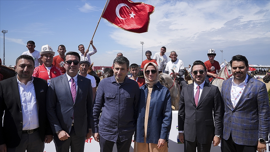 Anadolu Ajansı Yönetim Kurulu Başkanı ve Genel Müdürü Serdar Karagöz, 7. Etnospor Kültür Festivali'ni ziyaret etti
