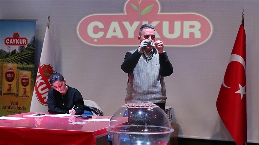 ÇAYKUR'a alınacak 1500 mevsimlik işçi için kura çekildi