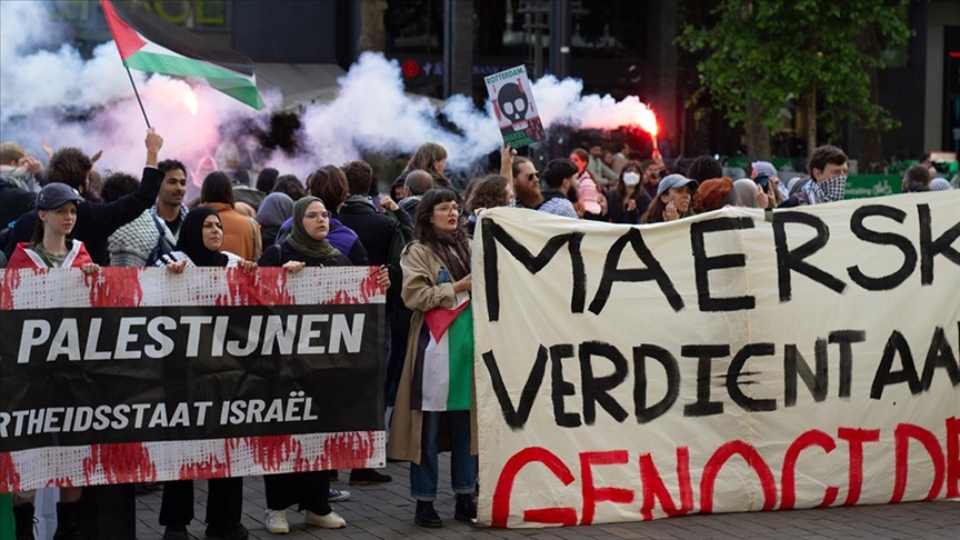 Hollanda'da, İsrail'den gelen F-35 parçaları taşıyan geminin limana yanaşması protesto edildi