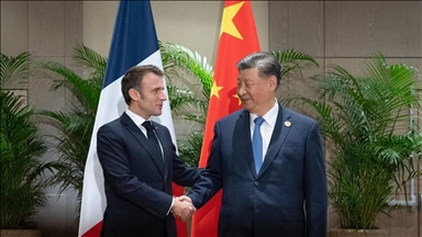Macron et Xi Jinping s'accordent sur le cognac et appellent à une paix durable en Ukraine