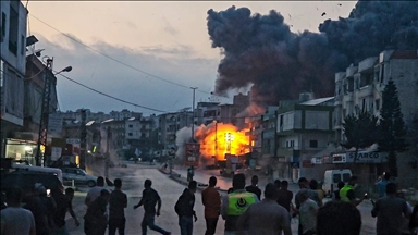Israel launches fresh airstrikes on southern Lebanon towns despite ceasefire